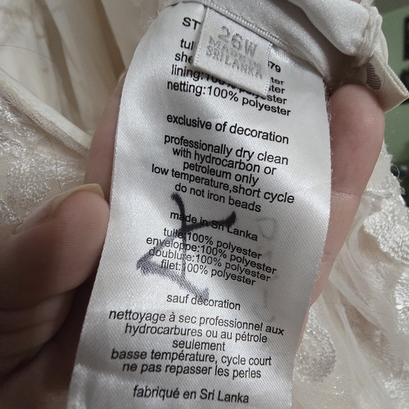 US26W OLEG CASSINI large floral applique beaded strap wedding dress - Picture 6 of 7